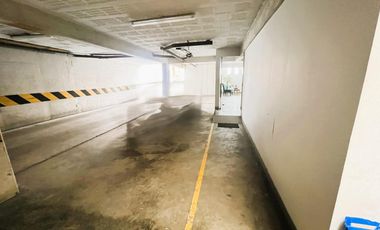 ¡Vendo Estacionamiento Lineal Para 02 Camionetas En Jr Toquepala, Surco!