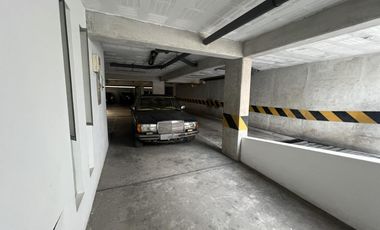 ¡Vendo Estacionamiento Lineal Para 02 Camionetas En Jr Toquepala, Surco!