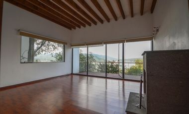 VENTA DE CASA CON VISTA AL LAGO