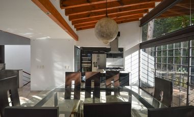 VENTA DE CASA CON VISTA AL LAGO