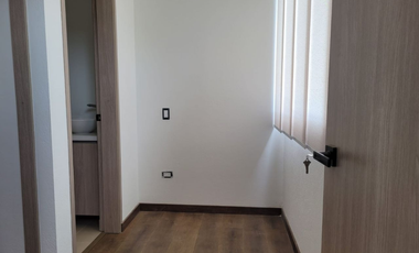 casa en arriendo/venta en valverde. Cod A400318