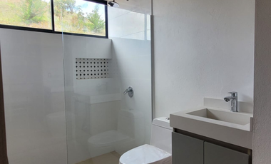casa en arriendo/venta en valverde. Cod A400318