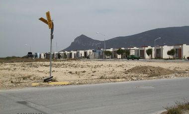 Renta terreno en libramiento noroeste Portal del Fraile, Escobedo, Nuevo Leon