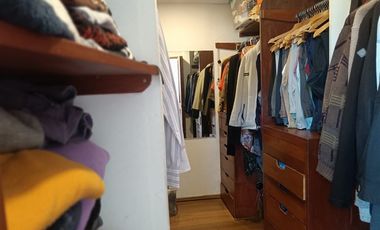 Casa en venta de 3 dorm. Ceca Metro Hernando de M Las Condes
