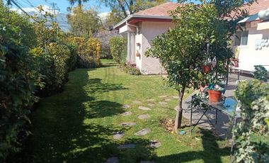 Casa en venta de 3 dorm. Ceca Metro Hernando de M Las Condes