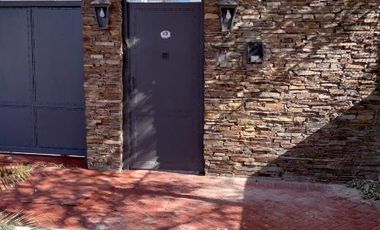 Casa en venta en Quilmes Este