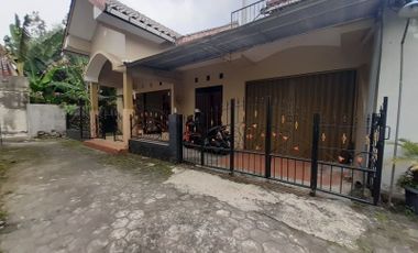 Rumah Murah 2 Lantai Tanah Luas Di Jl. Kaliurang Km. 7 Sleman