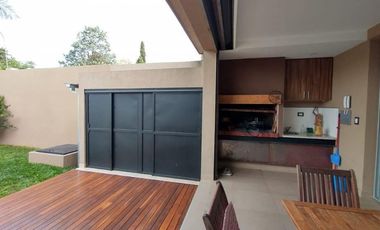 Casa en venta en Quilmes Residencial