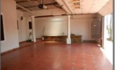 Se Vende Amplia Casa en Don Bosco