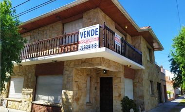 Chalet Brandsen Esquina Misiones Nueva Pompeya