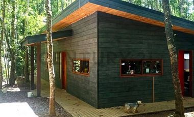 ACOGEDORA CASA 4D 2B EN PARCELA RODEADA DE BOSQUE, PUCÓN LONCOTRARO