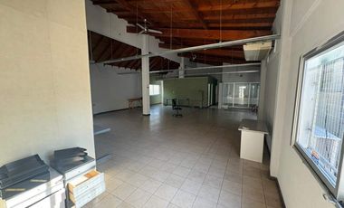 Amplio Salón-Alquiler-Ciudad Jardín