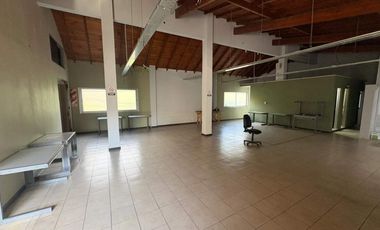 Amplio Salón-Alquiler-Ciudad Jardín