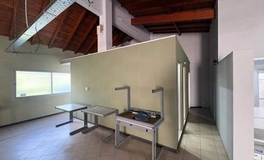 Amplio Salón-Alquiler-Ciudad Jardín