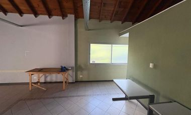 Amplio Salón-Alquiler-Ciudad Jardín