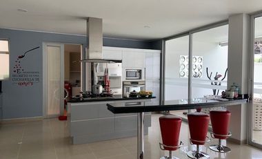 CASA ESPECTACULAR EN CONJUNTO CERRADO