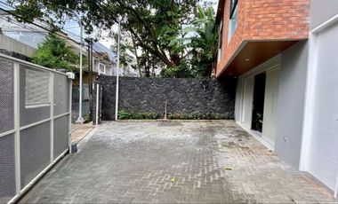 Rumah Baru Minimalis Furnished Swimming Pool Sayap Cipaganti Bandung