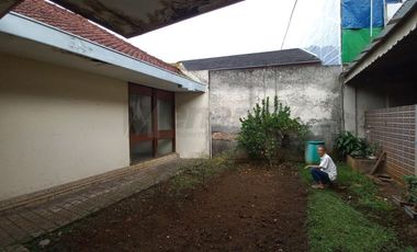 Rumah sewa kawasan sukajadi dekat ke mainroad untuk kantor