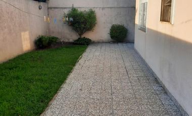 Vendo Casa En Ph 3 Amb. Fondo Ramos Mejía Sur.