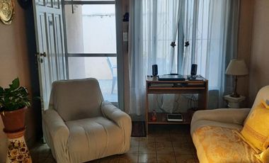 Vendo Casa En Ph 3 Amb. Fondo Ramos Mejía Sur.