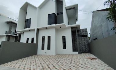 Rumah Baru 2 Lantai di Japlaksari: Masih Harga Promo