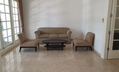 Rumah Sewa di Kemang Utara