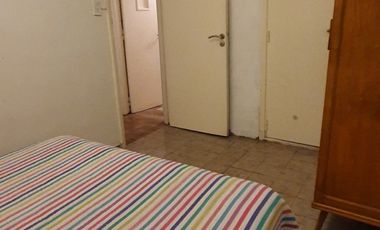 Departamento · 3 ambientes · planta baja · frente a Plaza Colon