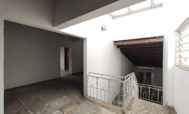 casa en venta en barrio blanco. Cod V24710
