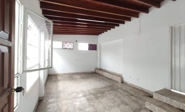 casa en venta en barrio blanco. Cod V24710