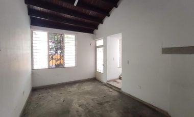 casa en venta en barrio blanco. Cod V24710