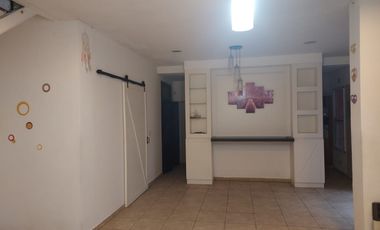 CASA RESTAURADA A NUEVO EN PARQUE PATRICIOS
