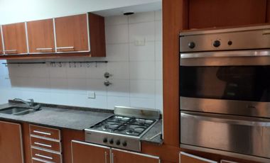 CASA RESTAURADA A NUEVO EN PARQUE PATRICIOS