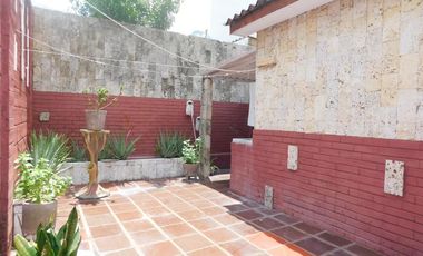casa en venta en ciudad jardín. Cod V87431