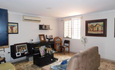 casa en venta en ciudad jardín. Cod V87431