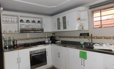 casa en venta en ciudad jardín. Cod V87431