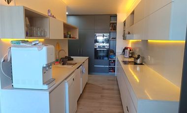 Departamento en venta 4 dorm. Portal la Dehesa Lo Barnechea