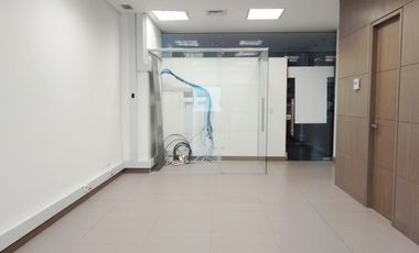 PR13965 Arriendo de oficina en el sector Ciudad del Rio, Poblado