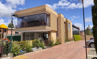 casa en venta en canelon. Cod V4896