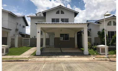 CASA  EN PLAYA DORADA PH LAS OLAS 3REC 2.5B 224M2 AMOBLADA  DOS PISOS
