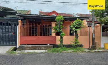 Disewakan Rumah Siap Huni Lokasi di Babatan Mukti, Surabaya