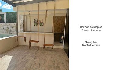 Casa con alberca privada, doble altura, jardin interior, bar con columpios, cerc