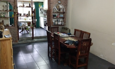 Casa a la venta en excelente zona de bella vista