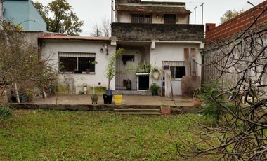 Casa a la venta en excelente zona de bella vista