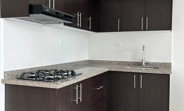 apartamento en arriendo/venta en prados del este. Cod V1596