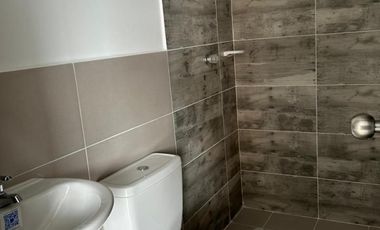 apartamento en arriendo/venta en prados del este. Cod V1596