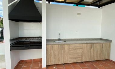 apartamento en arriendo/venta en prados del este. Cod V1596