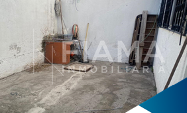 CASA EN VENTA COL. CENTRO, TEPIC, NAYARIT. (G)