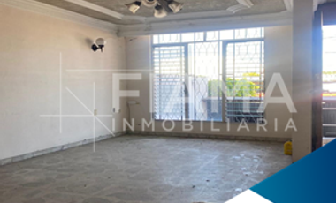 CASA EN VENTA COL. CENTRO, TEPIC, NAYARIT. (G)