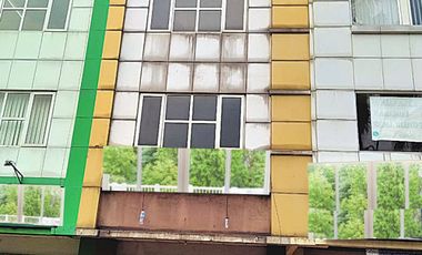 Dijual Ruko Golden Boulevard BSD Hadap Jalan Raya Strategis Jarang Ada