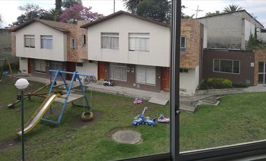 Vendo casa en Conocoto, Santa Mónica de Conocoto